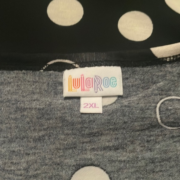LuLaRoe Gigi Tee: Black with White Polka Dots (2XL) - Picture 3 of 4